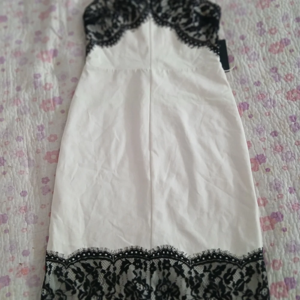 Guess Black and White Backless Lace Dress - Picture 5 of 7